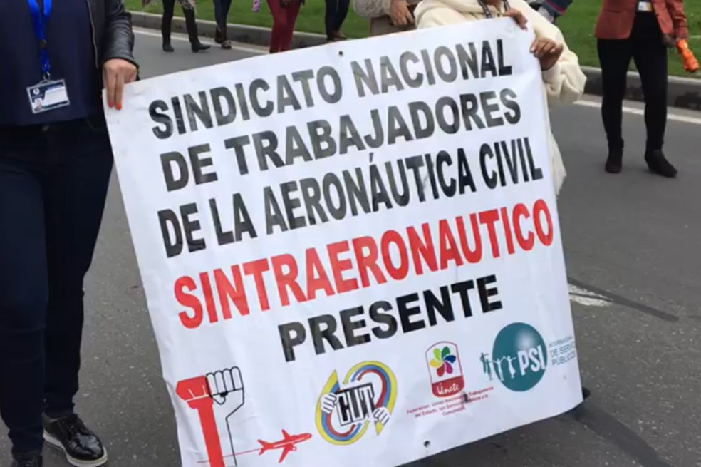 Trabajadores de la Aerocivil protestan por supuestos incumplimientos del Gobierno