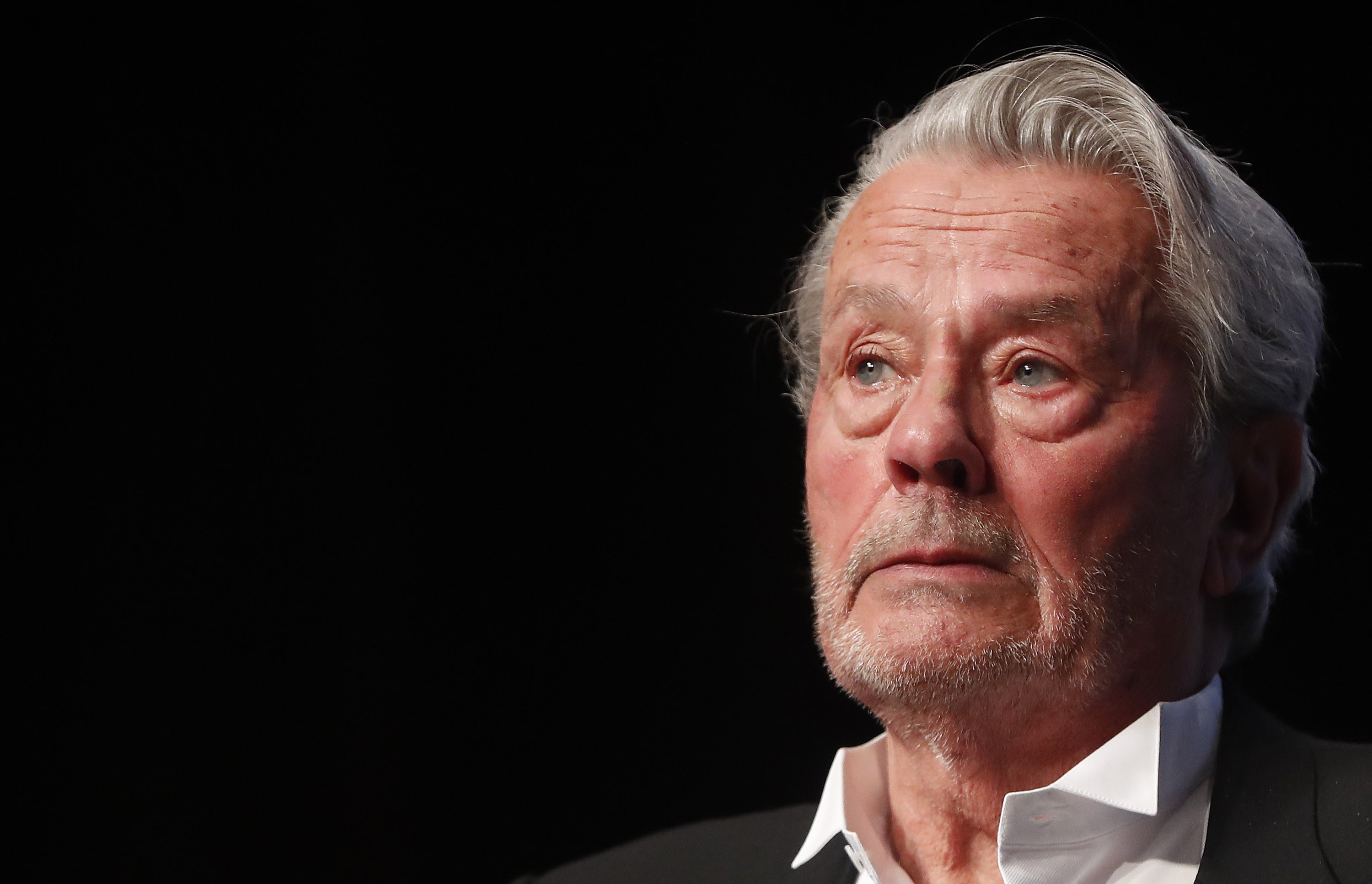 Cannes (France).- (FILE) - French actor Alain Delon receives a Honorary Golden Palm award for his career during the 72nd annual Cannes Film Festival, in Cannes, France, 19 May 2019 (reissued 18 August 2024). French film legend Alain Delon passed away aged 88 in Duchy, France, his family said in a statement on 18 August. (Cine, Francia) EFE/EPA/Guillaume Horcajuelo *** Local Caption *** 55207442