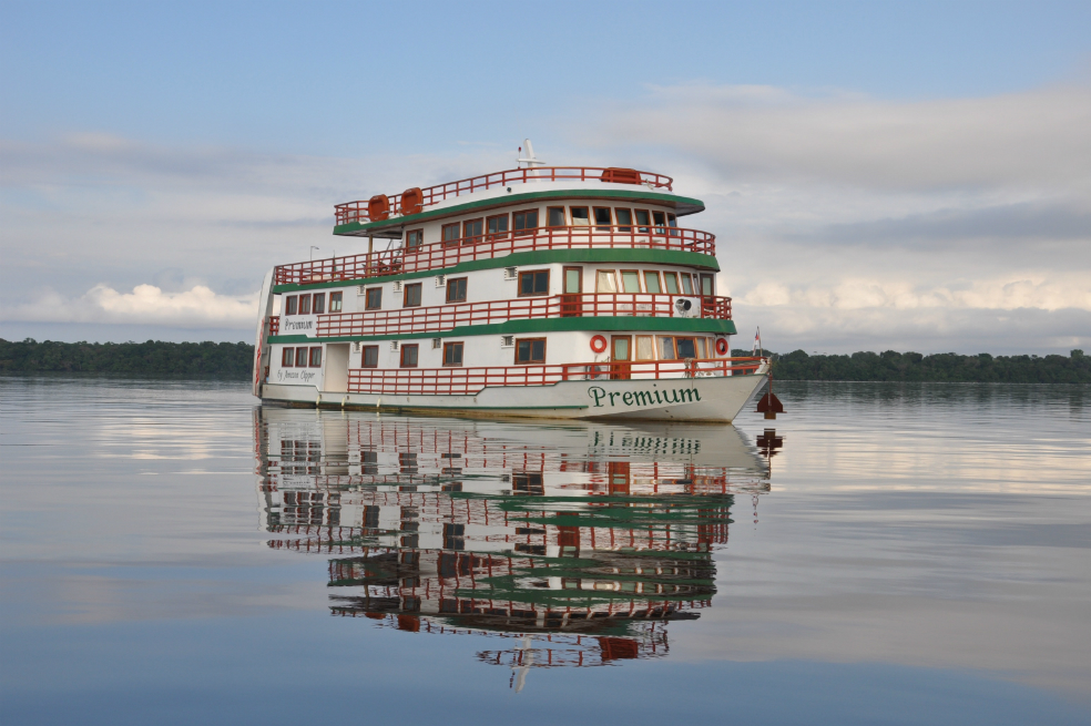 Travesía por el Amazonas en un barco de carga