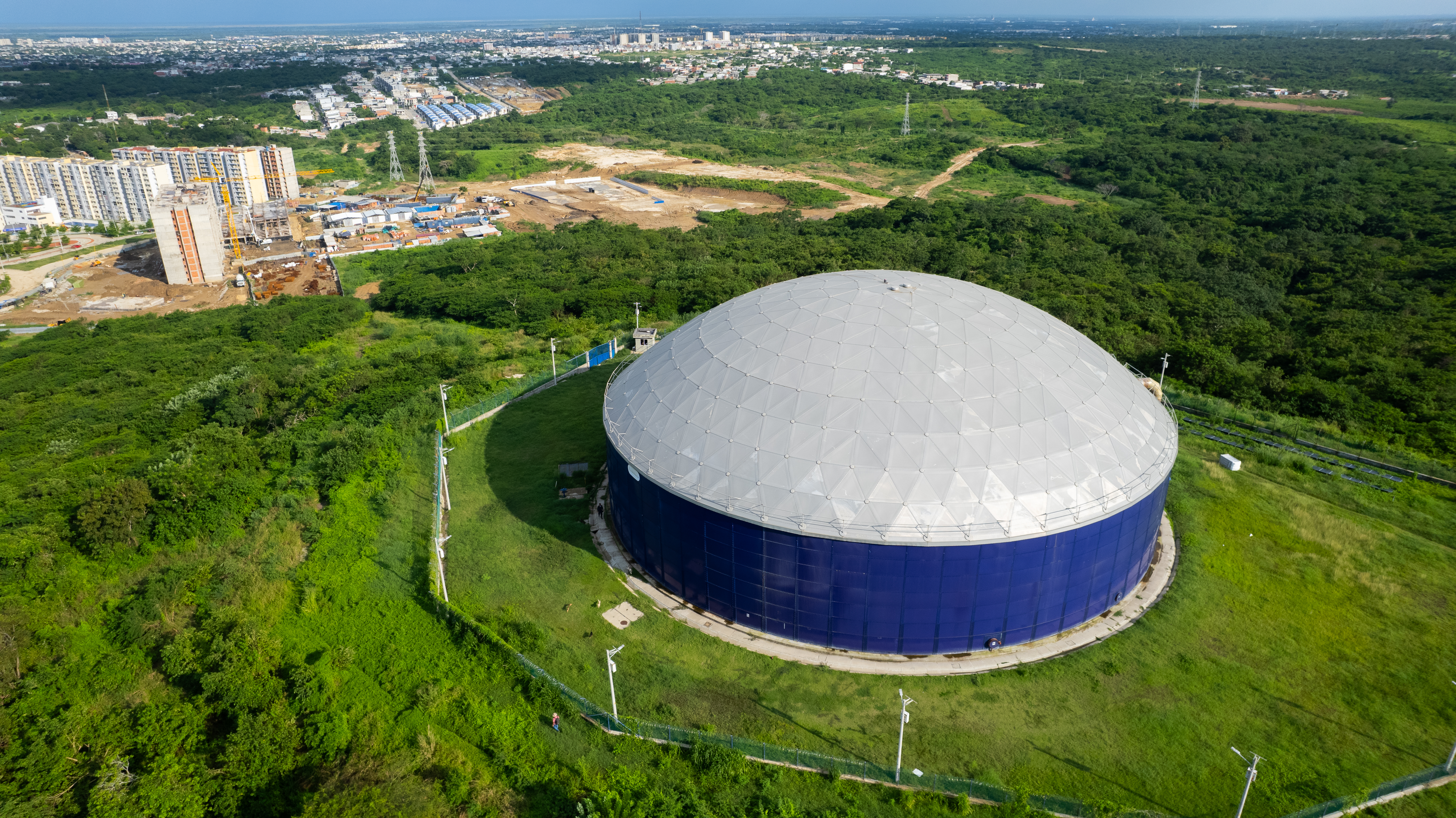 El megatanque de Barranquilla que prometió Char: barrios del sur aún sin agua
