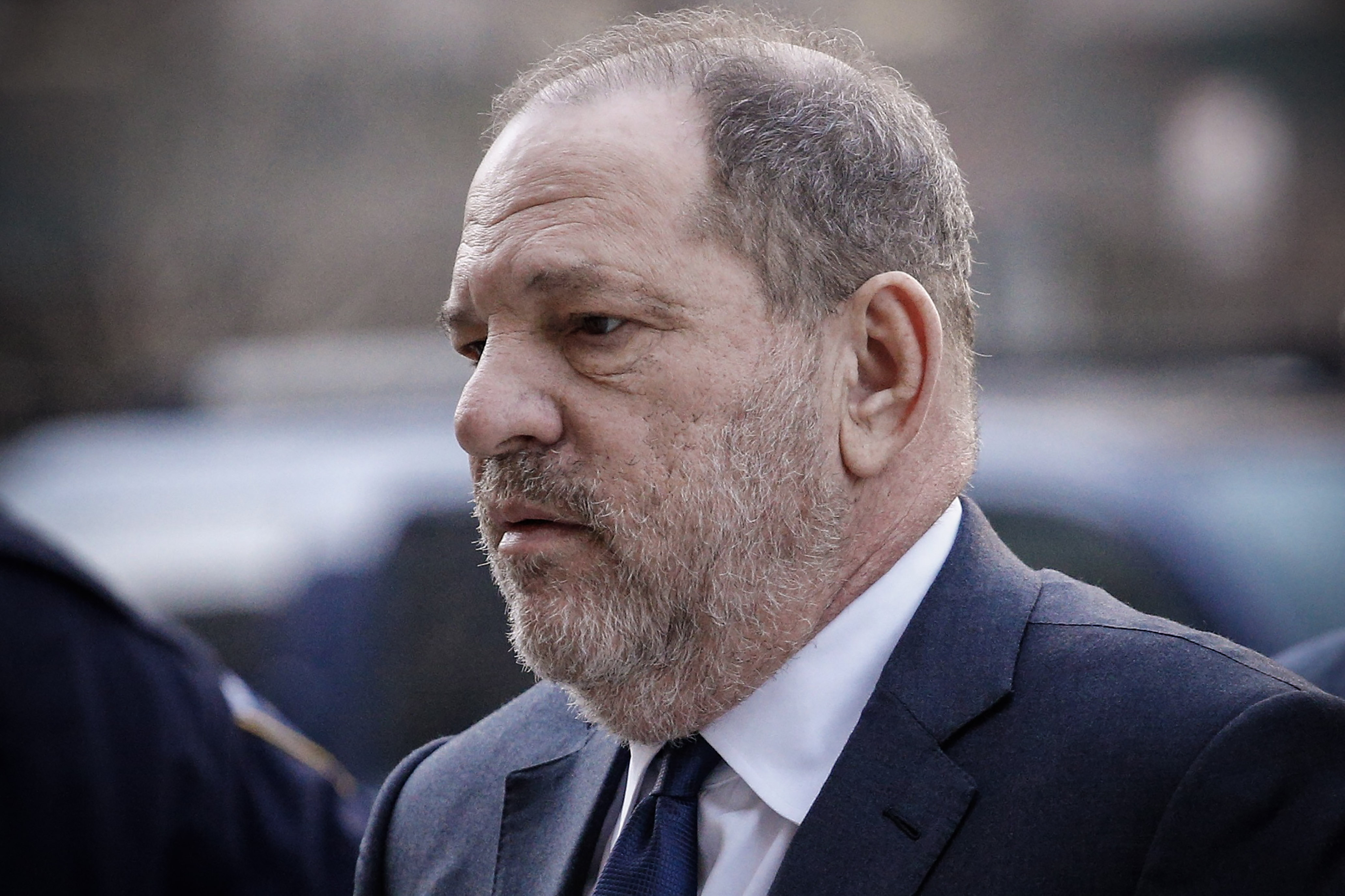 Harvey Weinstein no logró que juez desestimara su caso y enfrentará juicio