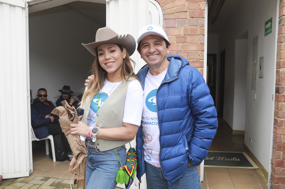 Caminata Por la Solidaridad Carroza caracol
Este Domingo 9 de Octubre el Canal caracol se solidarizó con la caminata por la solidaridad 2022, varios de sus talentos compartieron por varias horas con los transeúntes del recorrido que por tantos años se solidariza con los más necesitados.