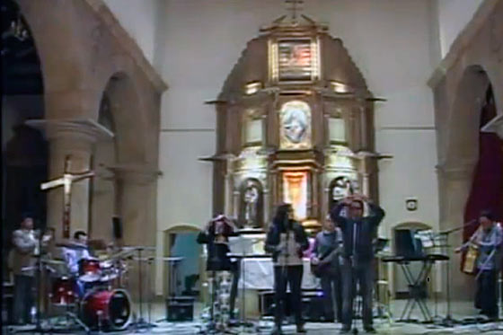 Sacerdotes roqueros realizan concierto en Boyacá