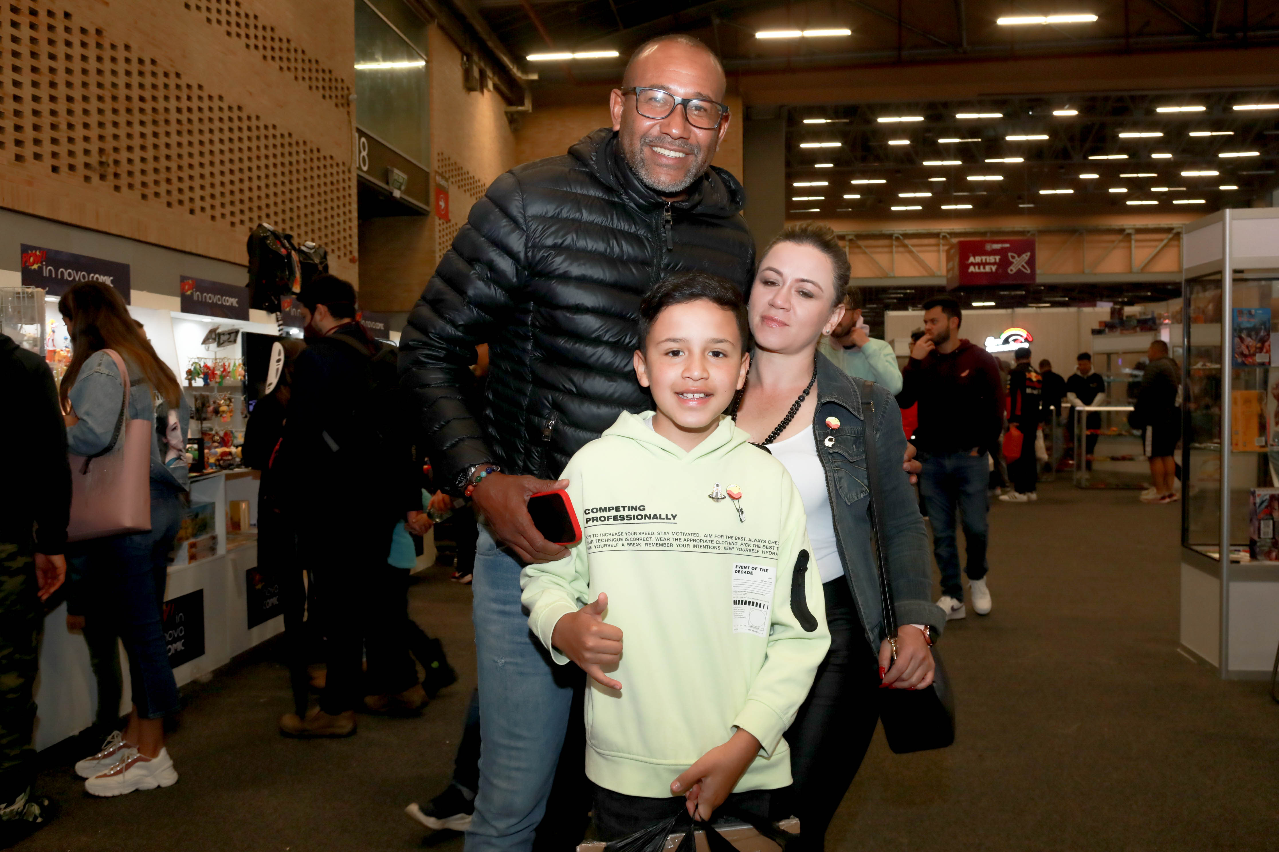 Comic con 2022El evento, organizado por Planet Comics, en asocio con Corferias, promete ser una experiencia completa para los amantes del arte dramático, fanáticos de los cómics, la cultura pop y la industria del entretenimiento en un solo lugar. Nos vemos del 24 al 27 de junio en Bogotá.