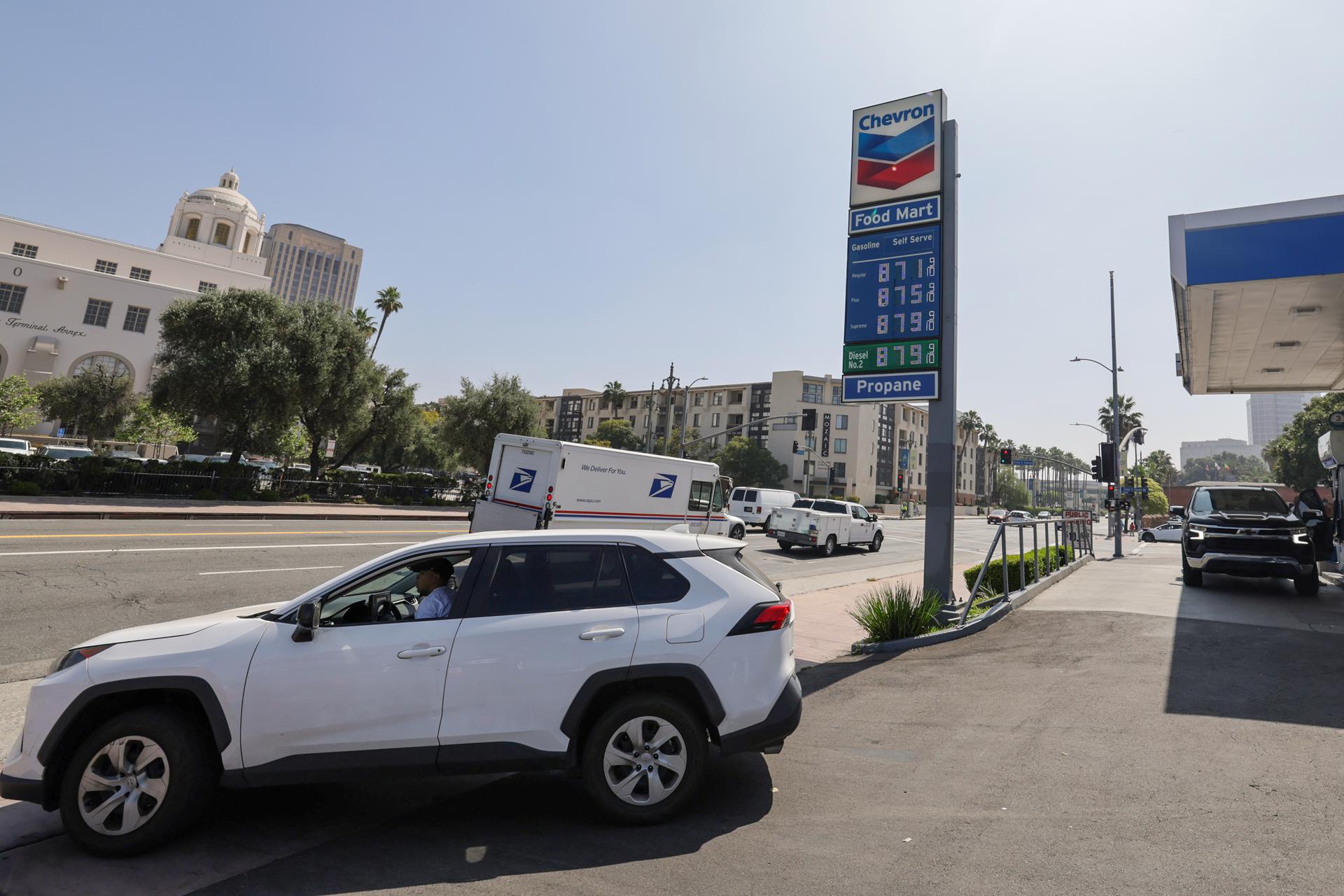 Confianza del consumidor en EE. UU. sube en marzo, pese a preocupación por gasolina