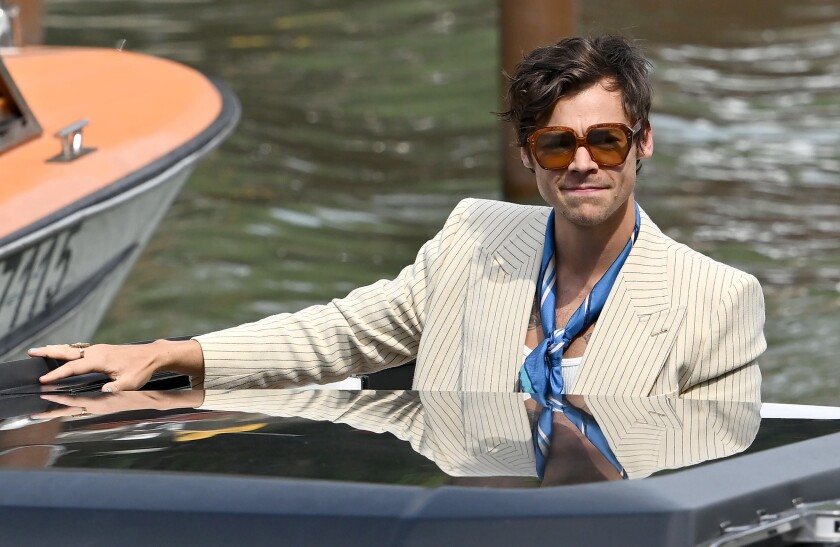 Harry Styles y su revolucionaria aparición en el Festival de Cine de Venecia 2022