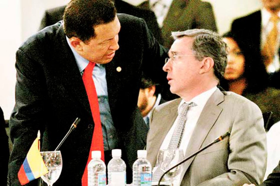 Uribe dice que Chávez le tiene miedo a las Farc