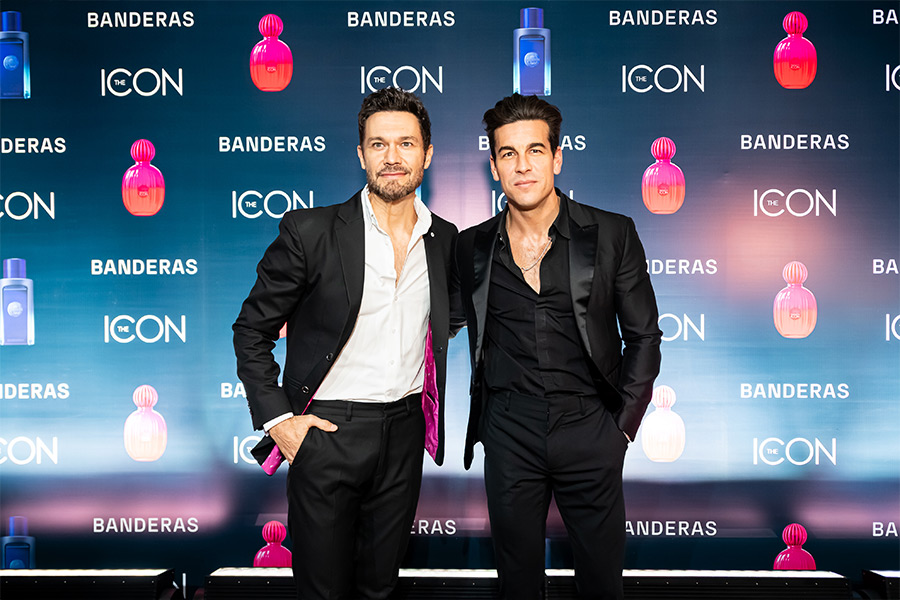 José Narváez junto a Mario Casas.