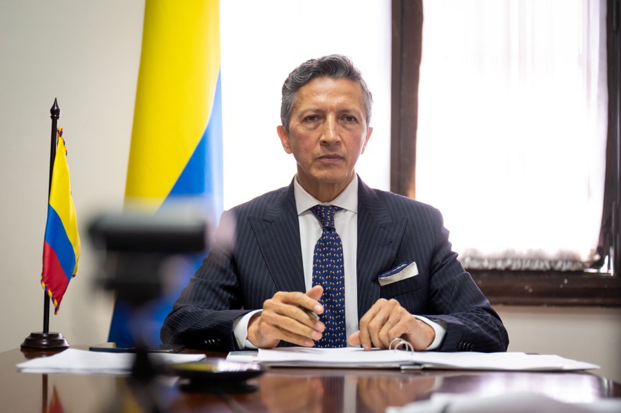 Javier Darío Higuera, nuevo embajador de carrera de Colombia en Dinamarca