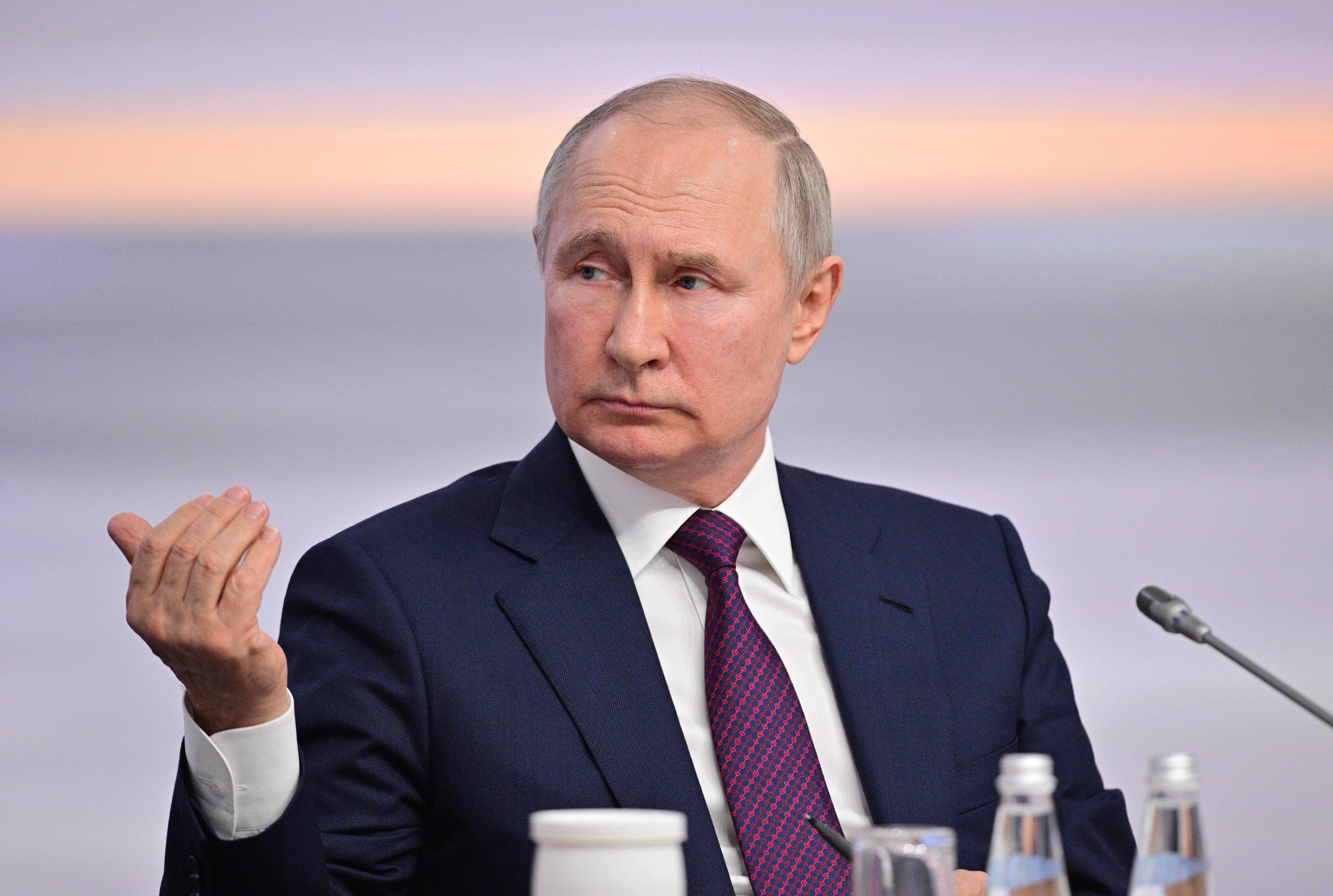 Otra vez Putin y la amenaza nuclear: desplegará ojivas atómicas en Bielorrusia