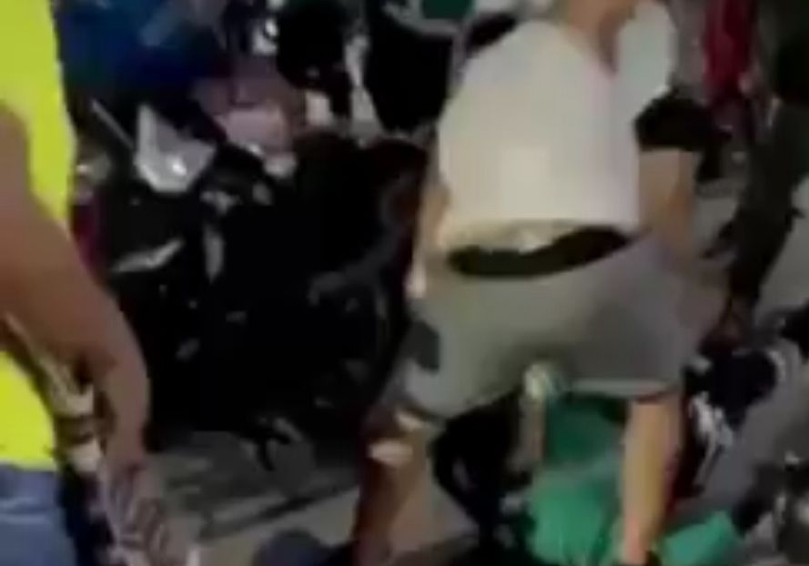 Tres hombres agredieron a un agente de tránsito durante desfile de carnaval en Salgar