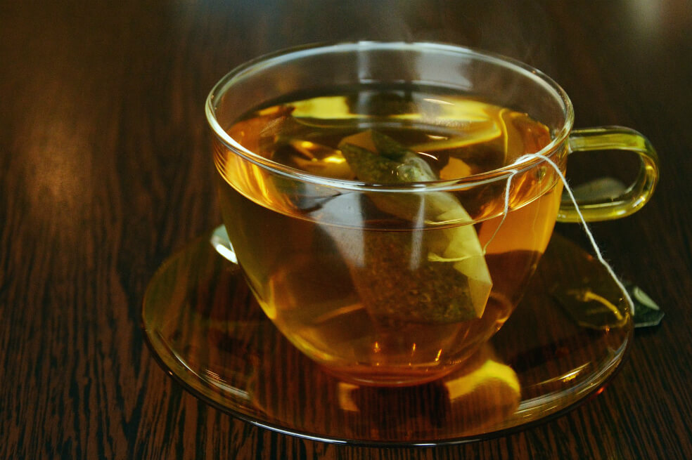 Dependiendo del tipo de bolsa de té, las partículas de un tamaño similar del material del que está hecho cayeron al agua: ya sea nylon-6.6 o tereftalato de polietileno (PET).  / Pixabay