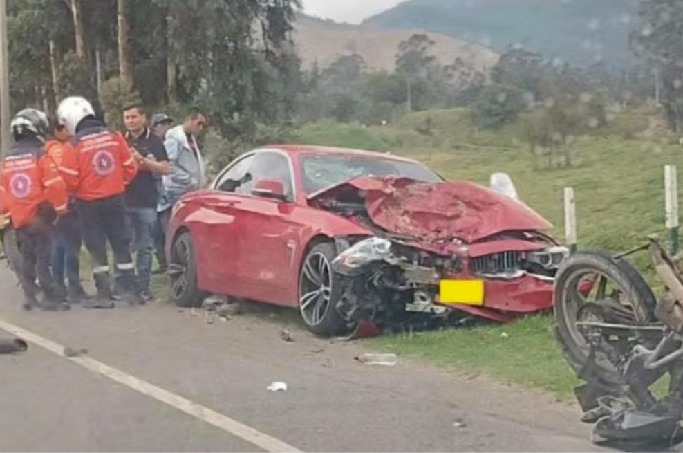 Padre e hijo mueren tras ser arrollados por un BMW en Boyacá
