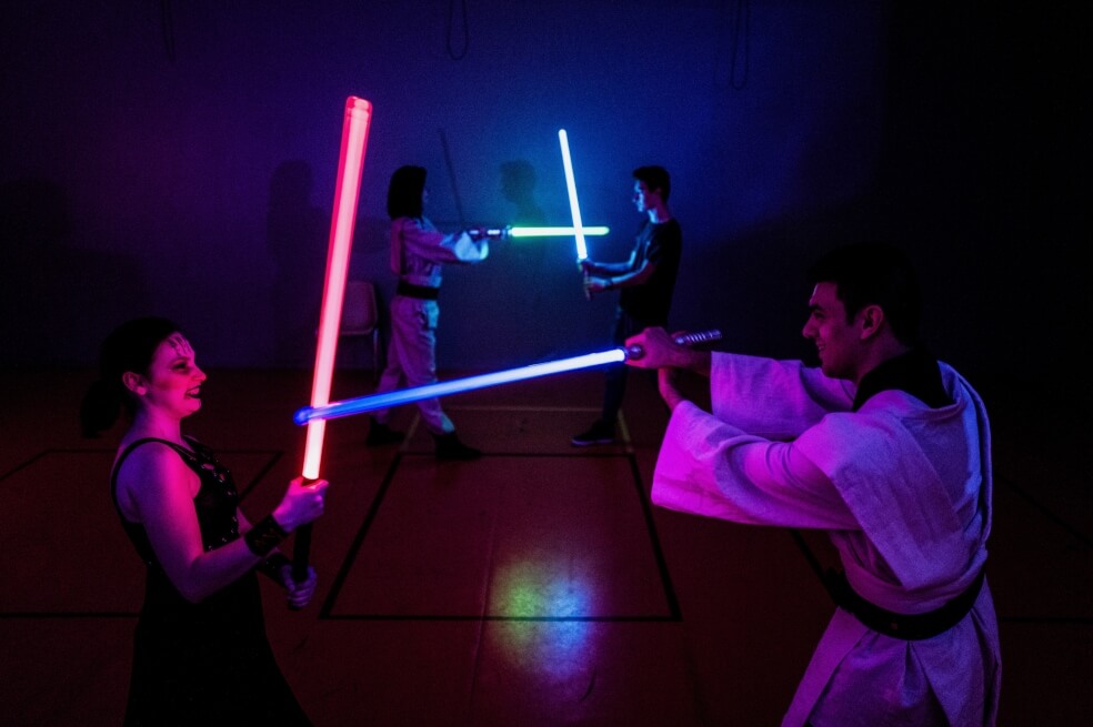 En fotos: la escuela que enseña a usar sables de luz a fanáticos de «Star Wars»
