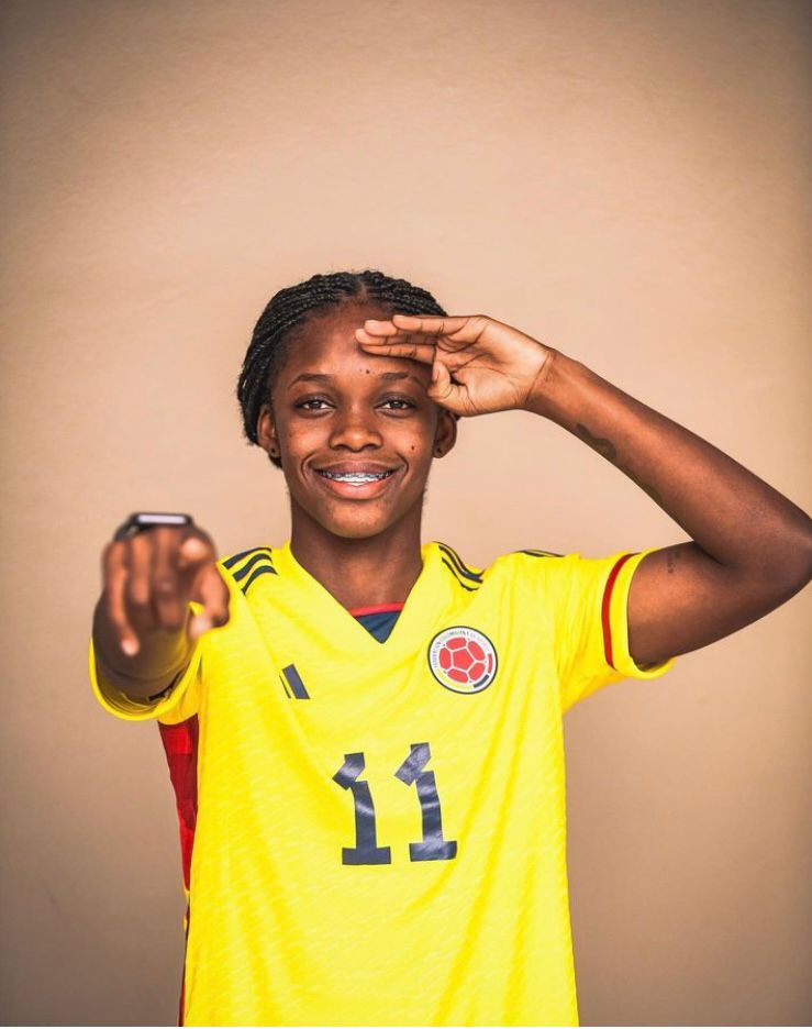 La máxima referente de la Selección Colombia sub-17. Nació el 22 de febrero de 2005, tiene 17 años y juega de delantera. Con 14 años de edad, debutó como profesional en 2019 en la Liga Femenina, siendo la goleadora y campeona con América de Cali. Actualmente su equipo es el Deportivo Cali de la Liga Femenina de Colombia.