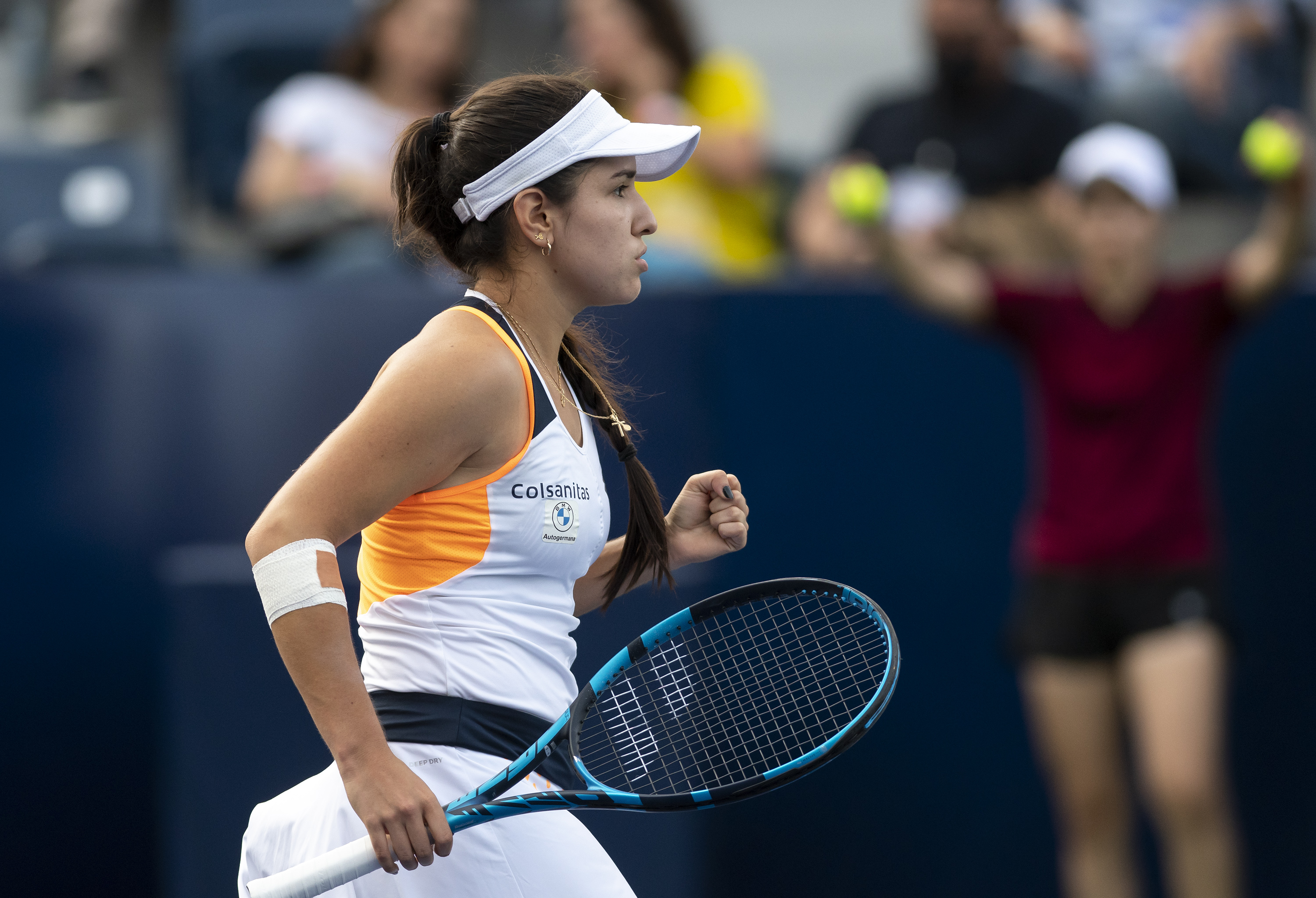 AME1092. MONTERREY (MÉXICO), 06/03/2022.- La tenista colombiana Camila Osorio celebra hoy contra la canadiense Leylah Fernández, durante la final del Abierto de Monterrey (México). EFE/Miguel Sierra