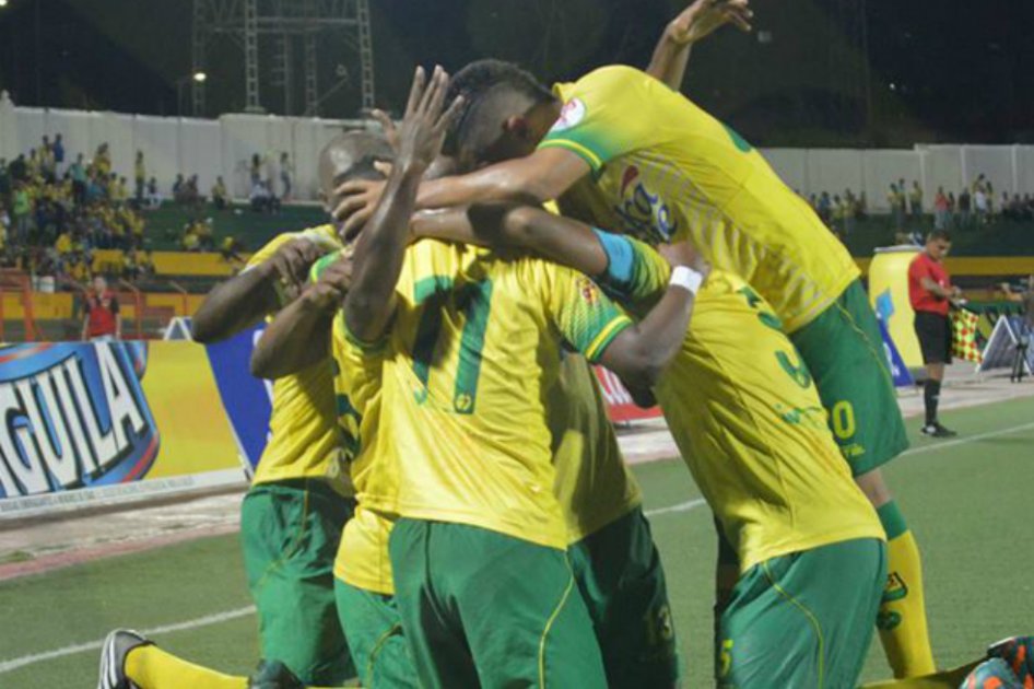 Bucaramanga goleó al América y se consolida como líder
