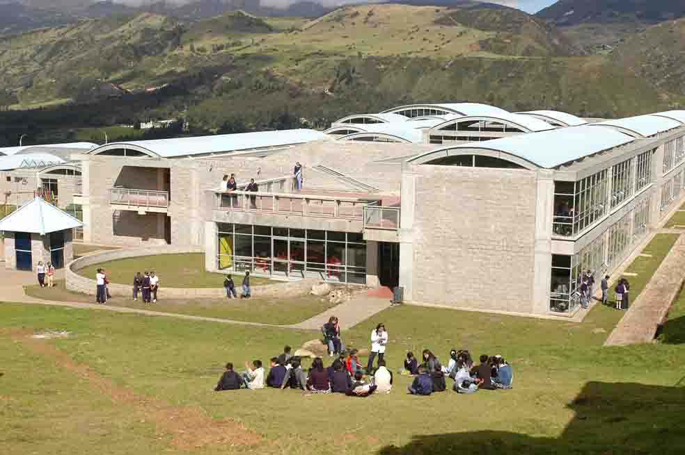 En total fueron evaluados 613 colegios. / Archivo.