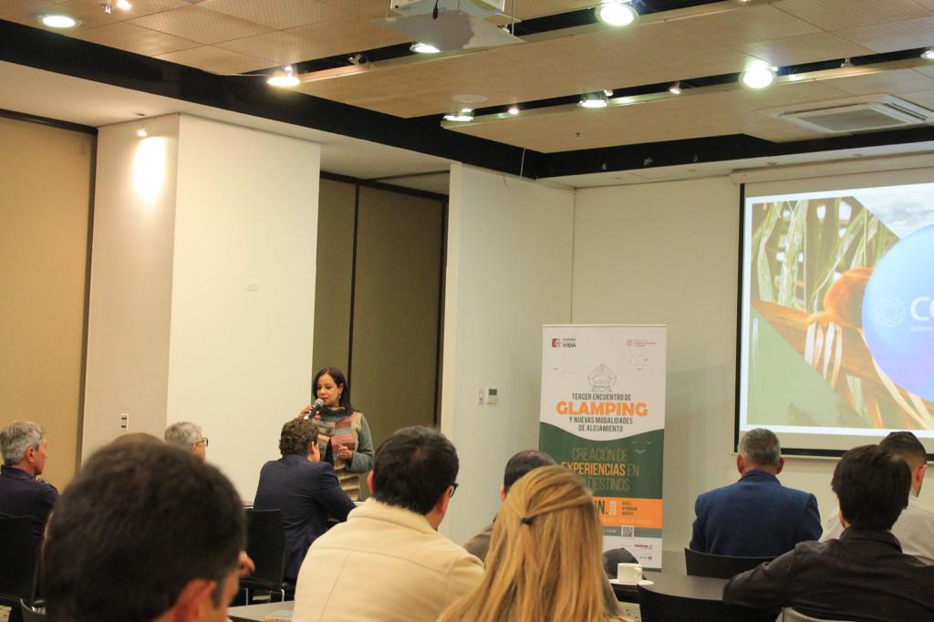 Patricia Guzmán, anfitriona del evento y directora ejecutiva de Cotelco Capítulo Bogotá - Cundinamarca.