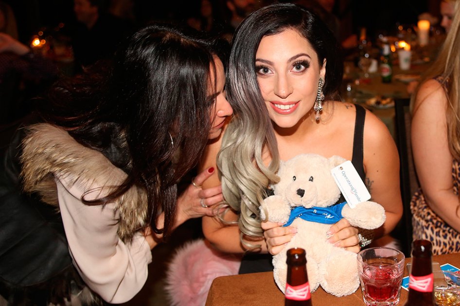 Madre de Lady Gaga habla sobre problemas de autoestima de la artista