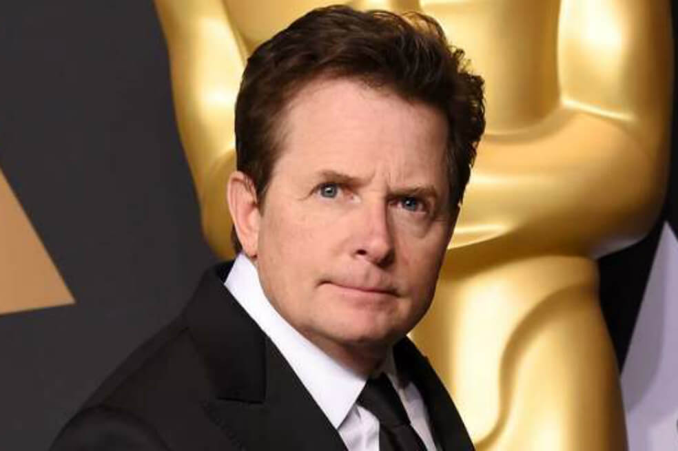 Michael J. Fox, actor de Volver al futuro, se cayó en un conversatorio