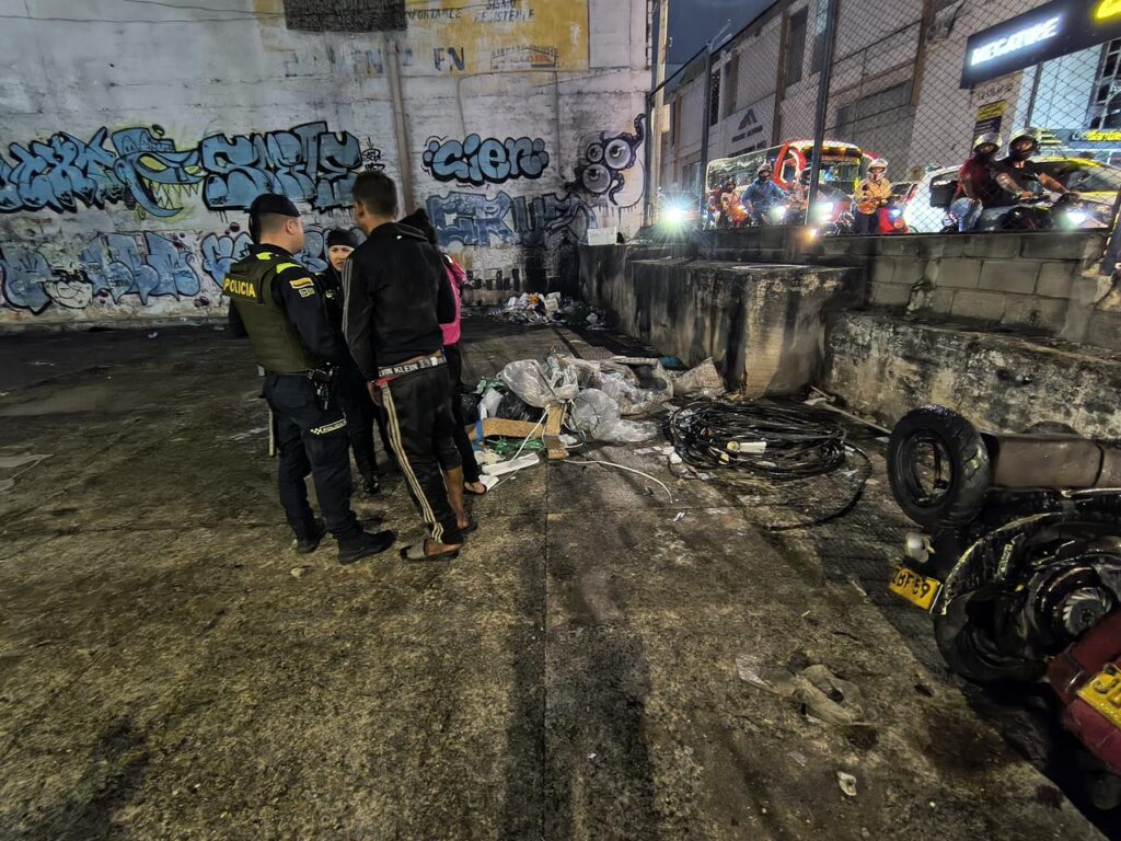 Capturan a dos personas por robar cableado de semáforos en Bucaramanga