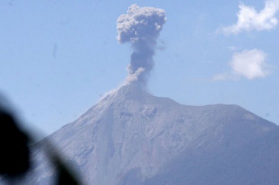 Volcán de Fuego en Guatemala está registrando entre 3 y 4 explosiones por hora