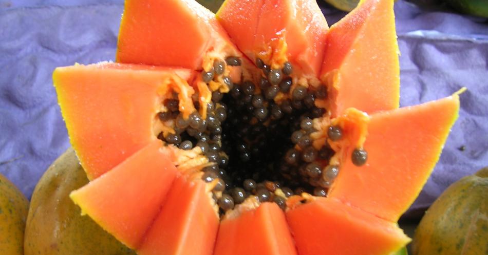 Nueve beneficios que ofrece la papaya para una digestión perfecta