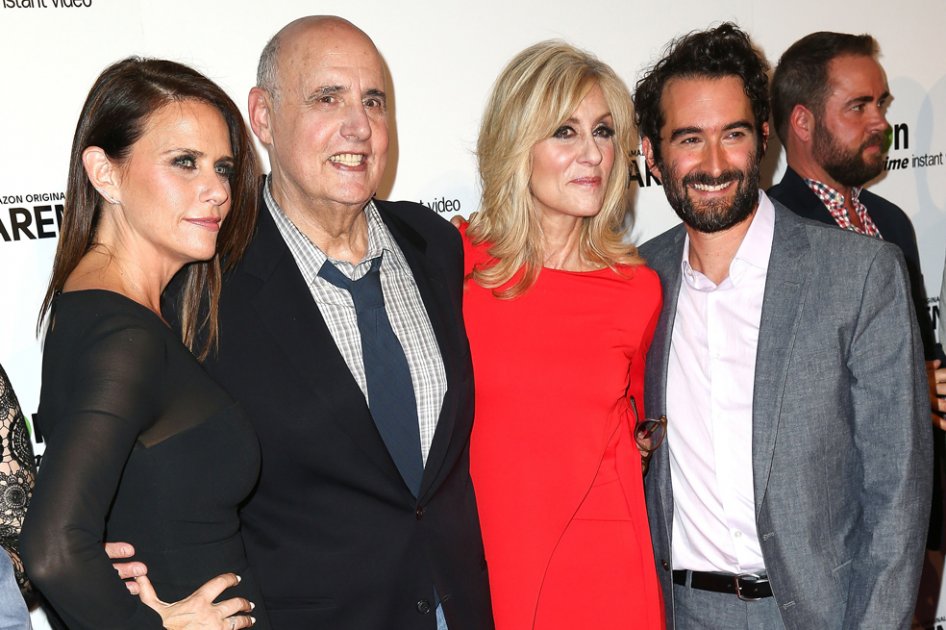 Los actores Amy Landecker, Jeffrey Tambor, Judith Light y Jay Duplass.