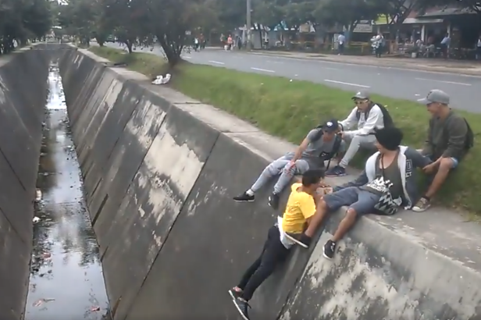 El doloroso golpe que se dio un joven que practicaba ‘Parkour’ en Bogotá