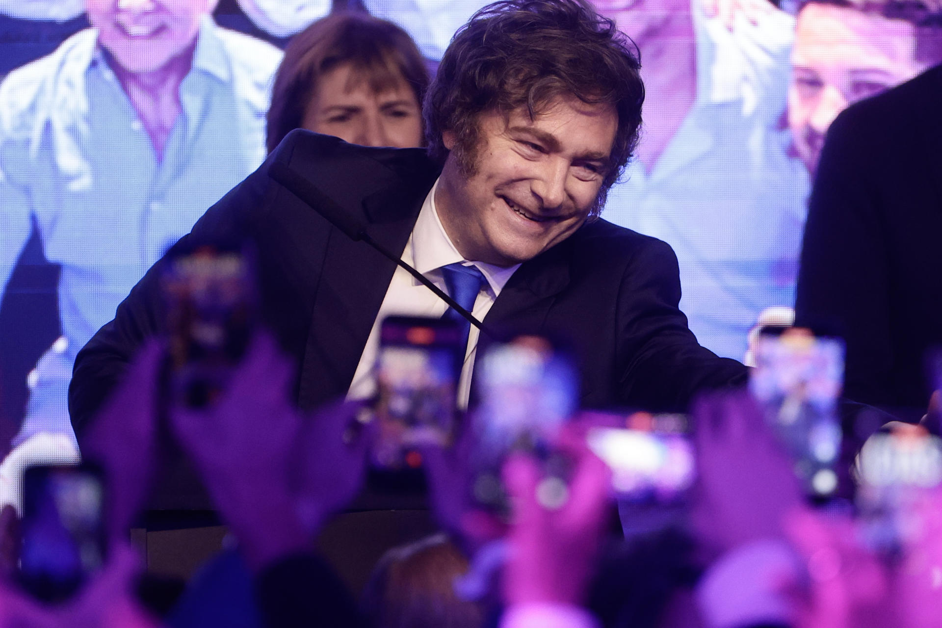 Milei, el rockero que respira a pesar de la corrupción y la deuda de Argentina