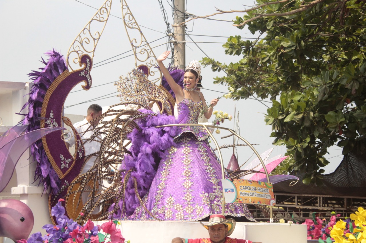 Carnaval de Barranquilla prende motores con la Batalla de Flores