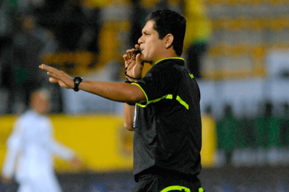 Presunto acoso sexual en el arbitraje: ¿Por qué denunciaron a Óscar Julián Ruiz?