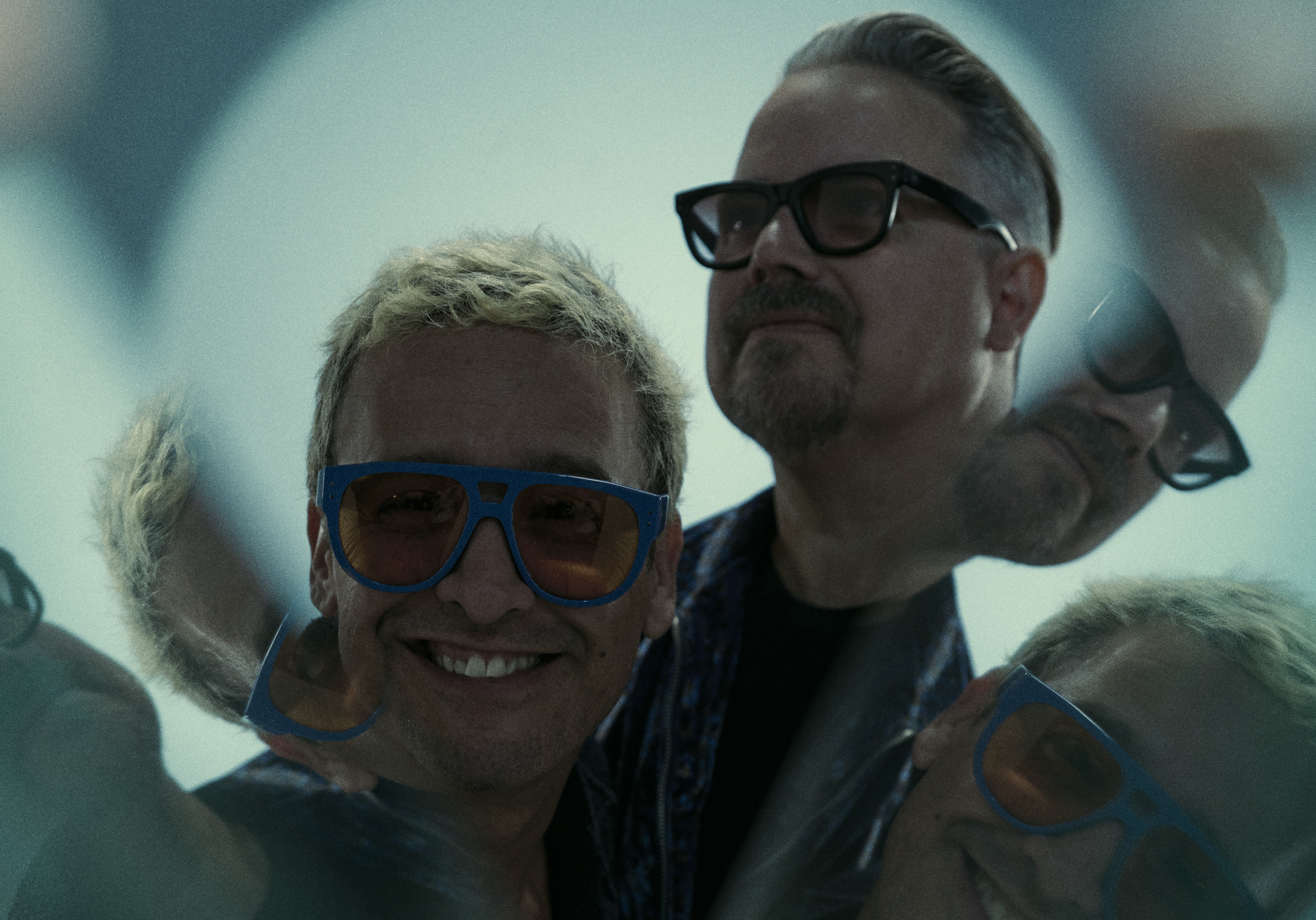 Los Amigos Invisibles: más de tres décadas de ritmo, irreverencia y nueva música