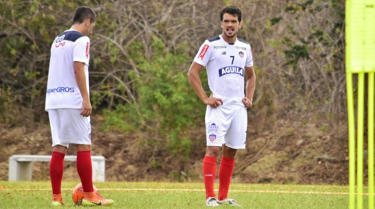 Júnior le renovó contrato a Sebastián Hernández