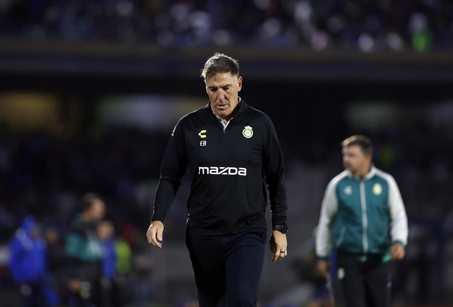 Eduardo Berizzo, DT de James Rodríguez, criticó a la FIFA tras polémica decisión