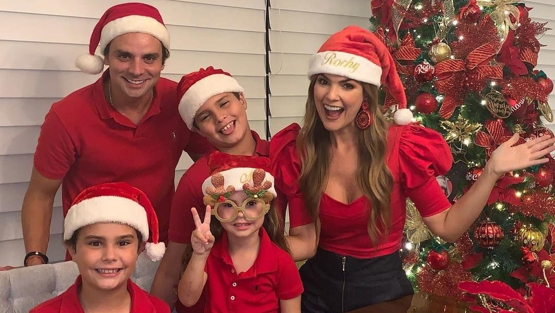 Rochi Stevenson con su esposo Alfredo Varela y sus hijos Alfredo, Esteban y Mariana.
