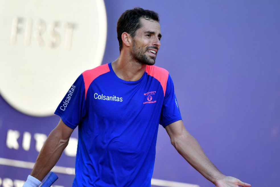 El tenista colombiano Santiago Giraldo en el partido de este martes contra el austríaco Gerald Melzer. / AFP