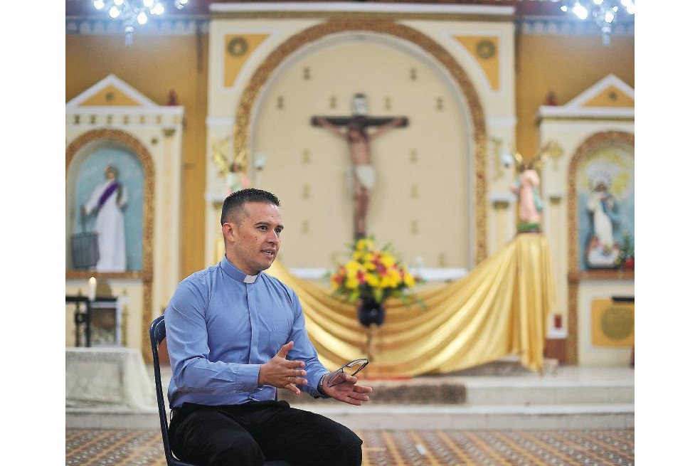 El padre Parra se formó como sacerdote en el Seminario Mayor de Popayán.