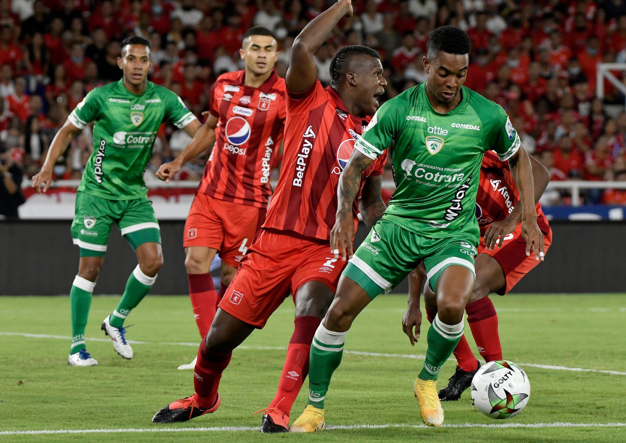 América rescató agónicamente un punto ante La Equidad