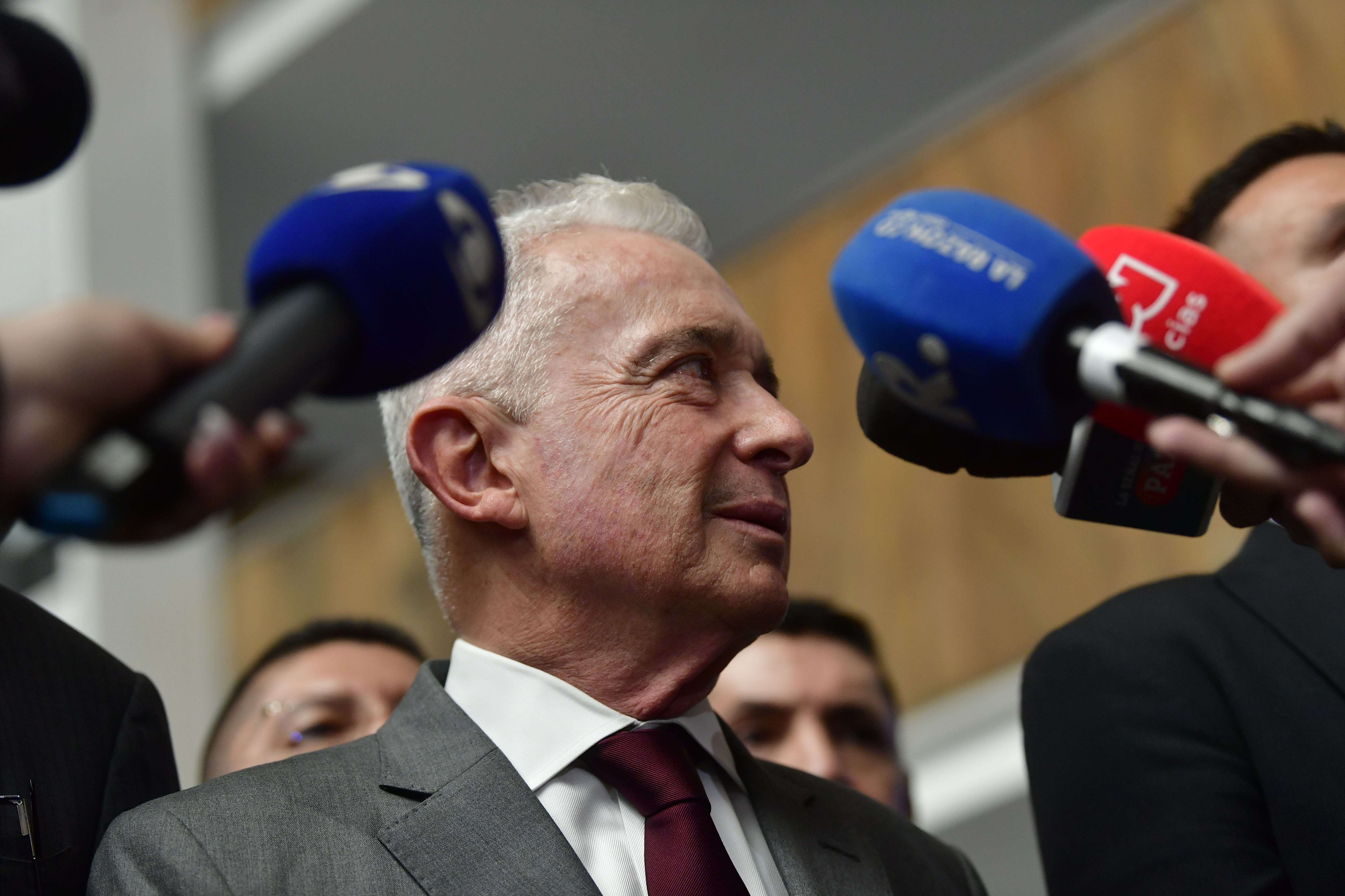 Expresidente de Colombia, a su salida del juicio oral que se adelanta en los Juzgados de Paloquemao