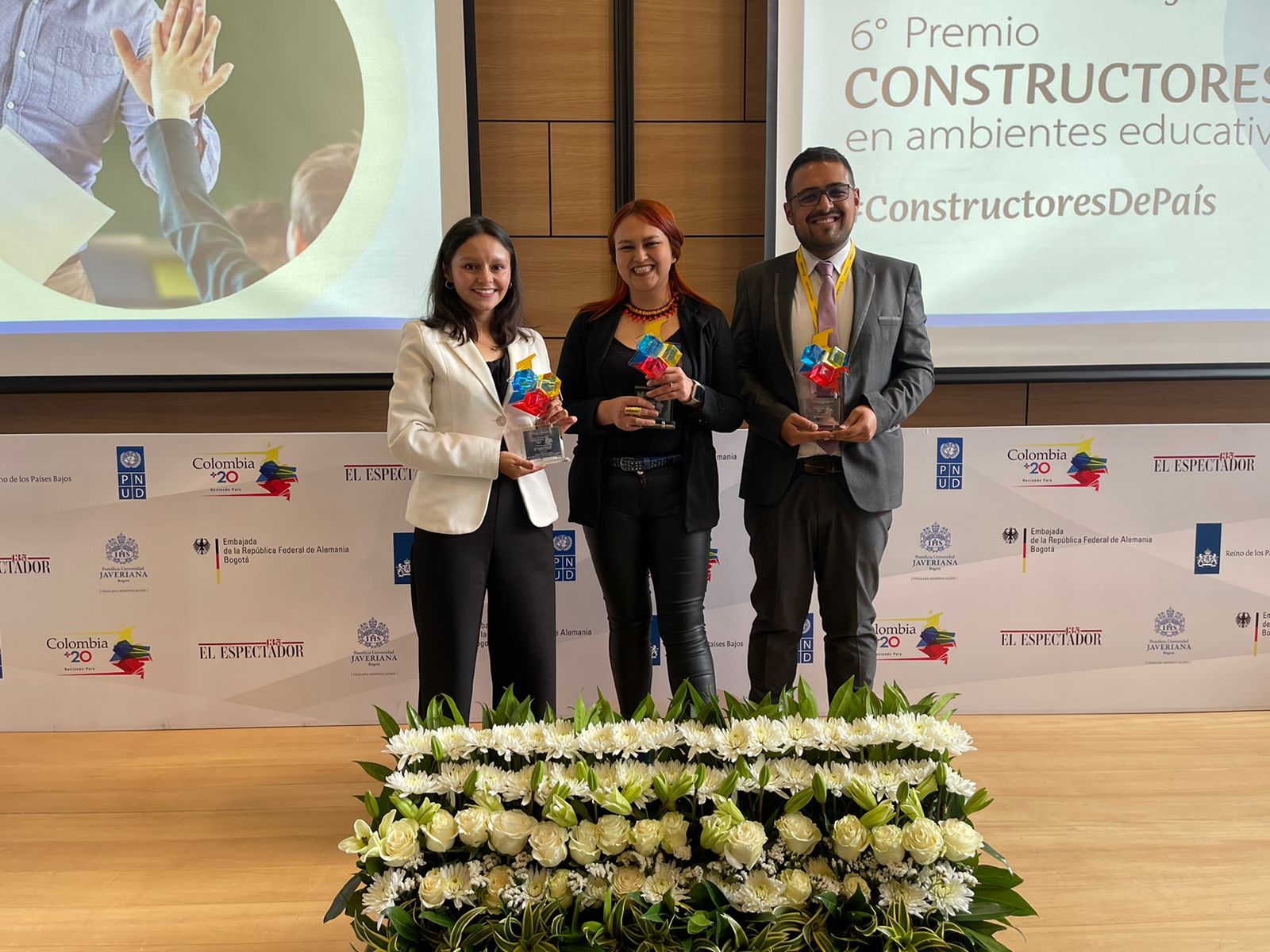 Estos son los ganadores del premio Constructores de País de Colombia+20