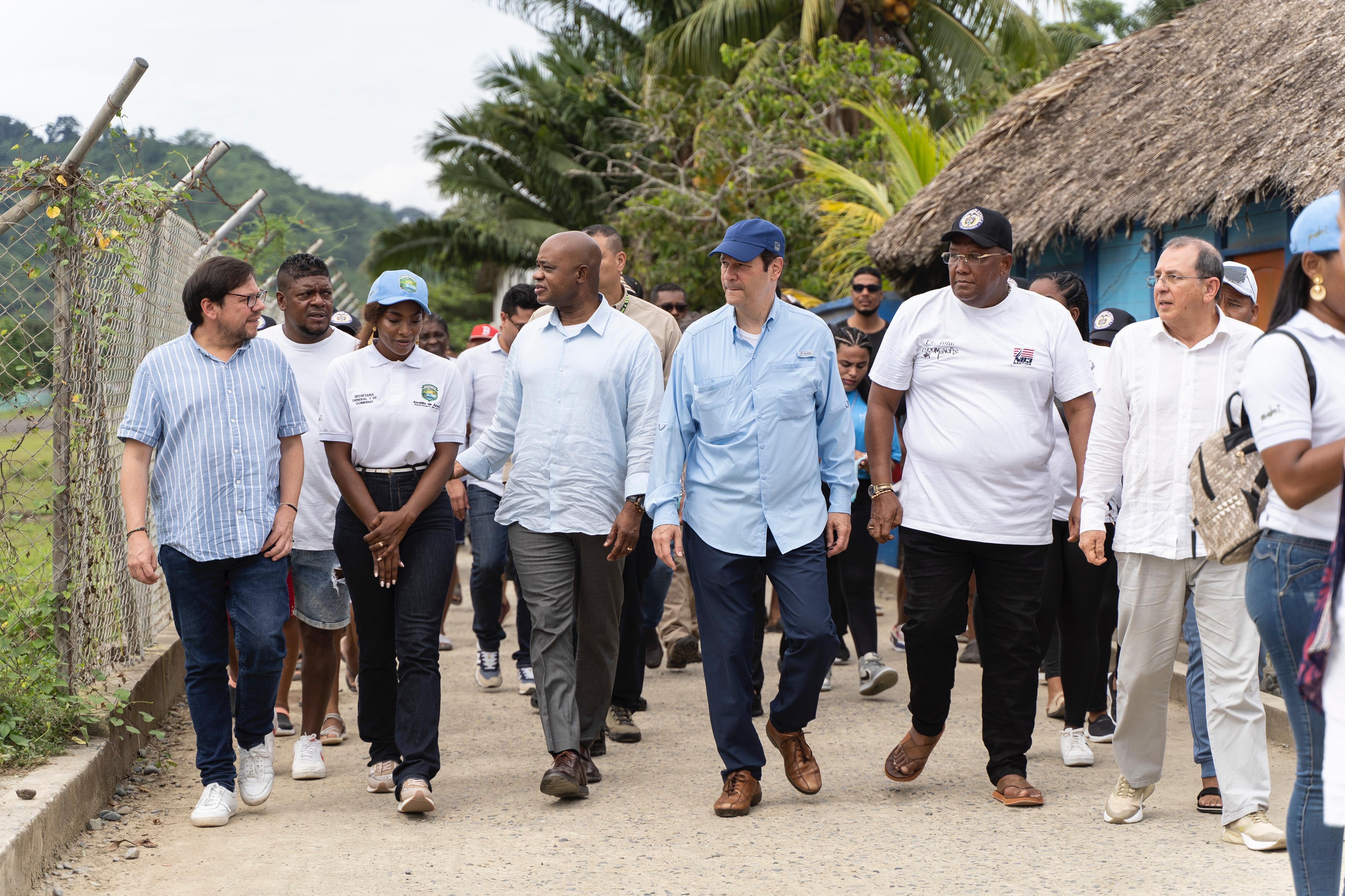 Cancilleres de Colombia y Panamá visitaron Capurganá, ante la crisis migratoria