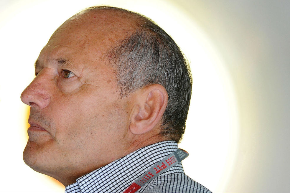 Ron Dennis se despide de McLaren
