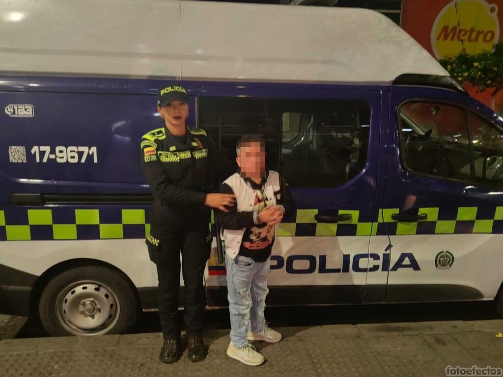 Patrulla Púrpura captura en Transmilenio a presunto acosador de mujeres