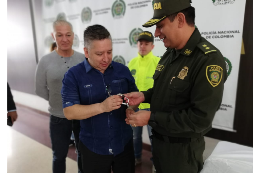 En menos de 12 horas recuperaron pertenencias robadas a Herbin Hoyos en Medellín