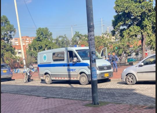 Jhonier Legal llegó a las 8:00 a.m. a Medicina Legal, para practicarse un examen de sangre.