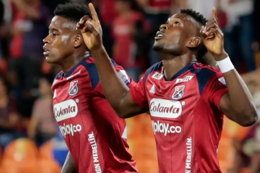 Medellín remontó un partido difícil contra Bucaramanga y se metió a los ocho