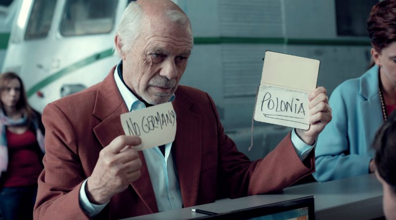 "El último traje" es dirigida por Pablo Solarz.