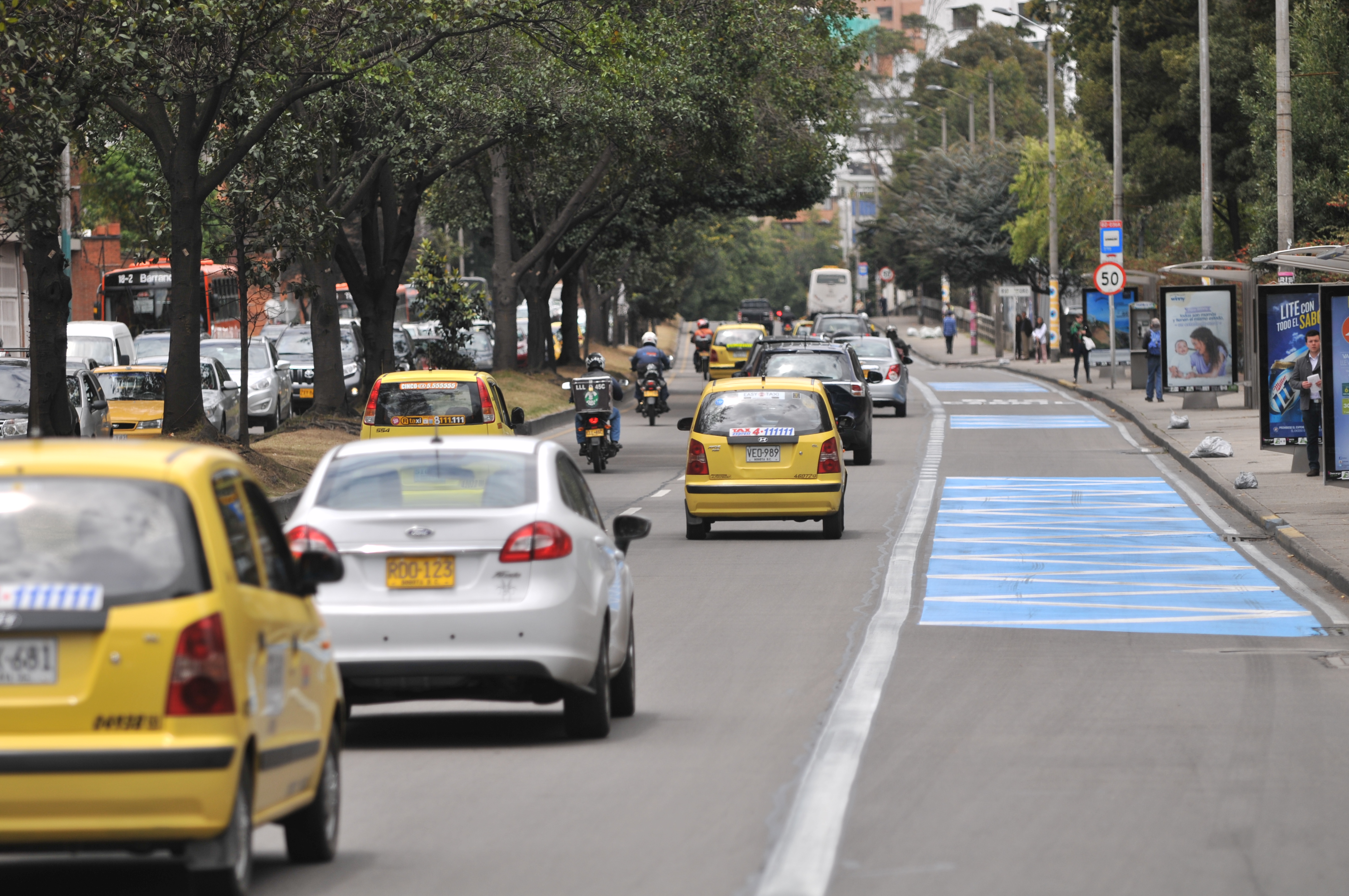 ¿Es o no multa?: inmovilizan carro que lleva así la placa de su carro